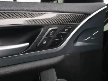 2023 BMW X4 с пробегом 34 133 км