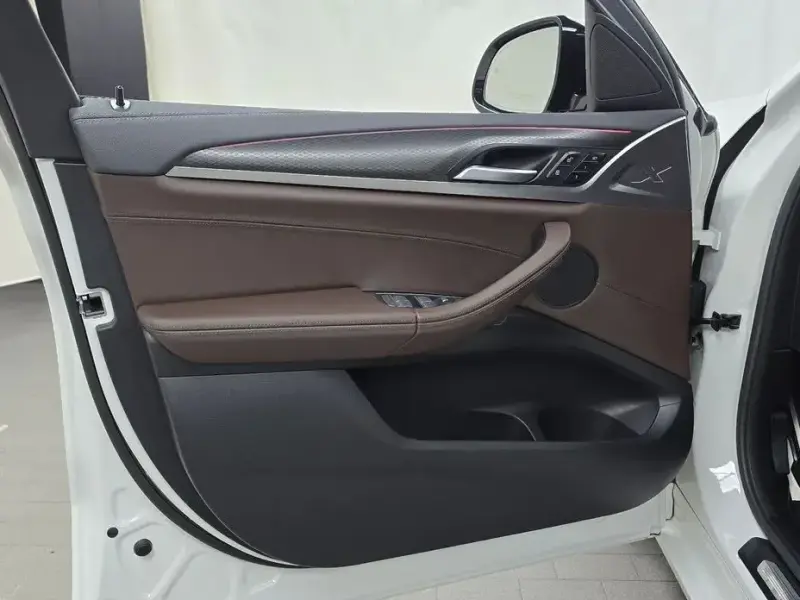 2023 BMW X4 с пробегом 75 720 км