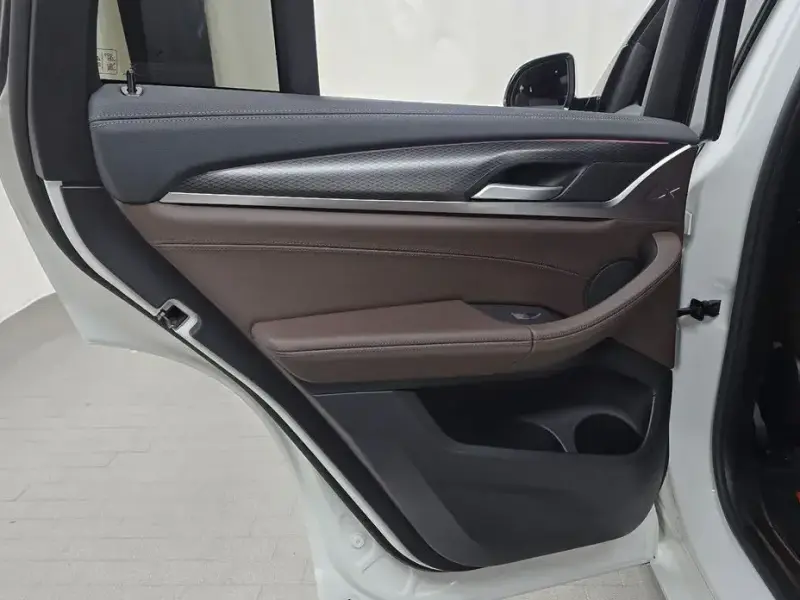 2023 BMW X4 с пробегом 75 720 км