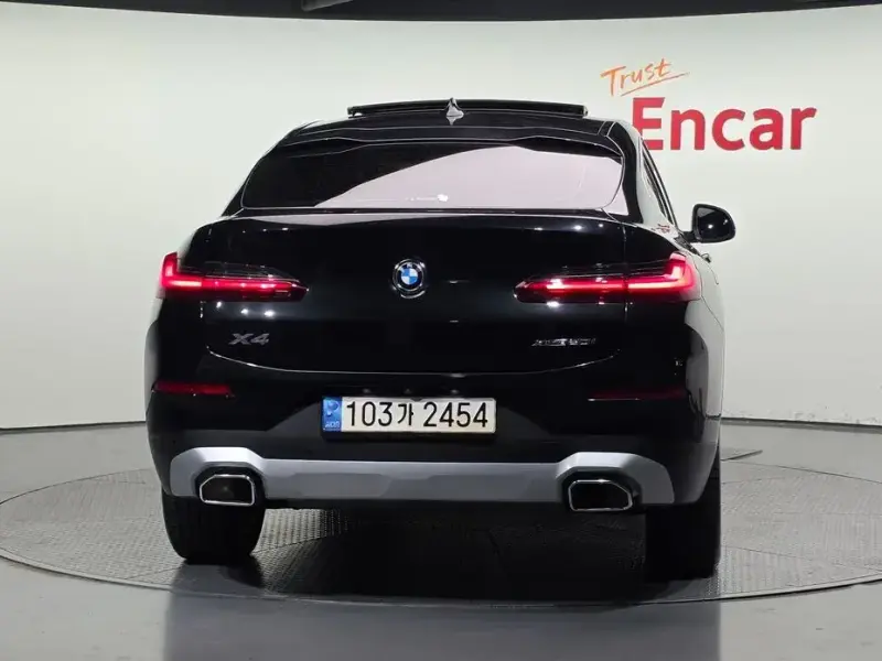 2023 BMW X4 с пробегом 29 387 км