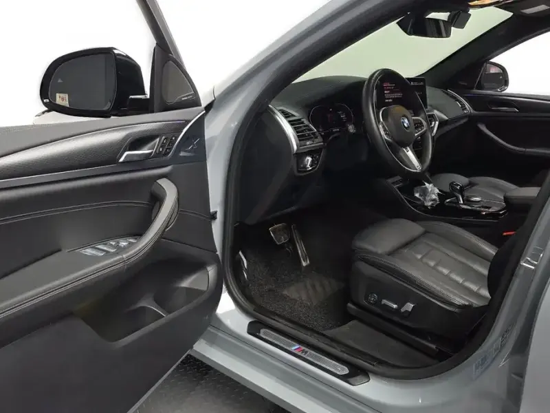 2023 BMW X4 с пробегом 39 399 км