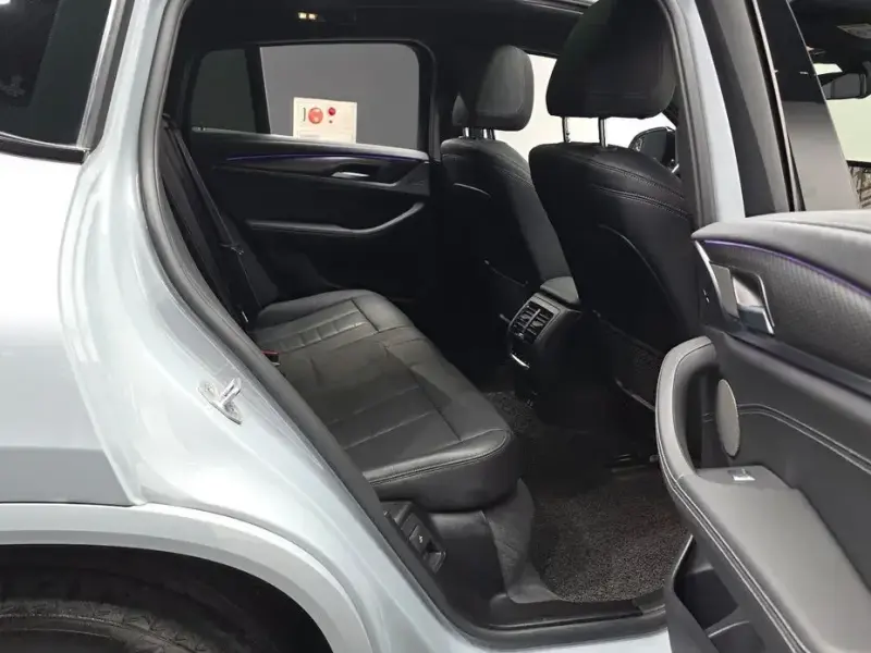 2023 BMW X4 с пробегом 39 399 км