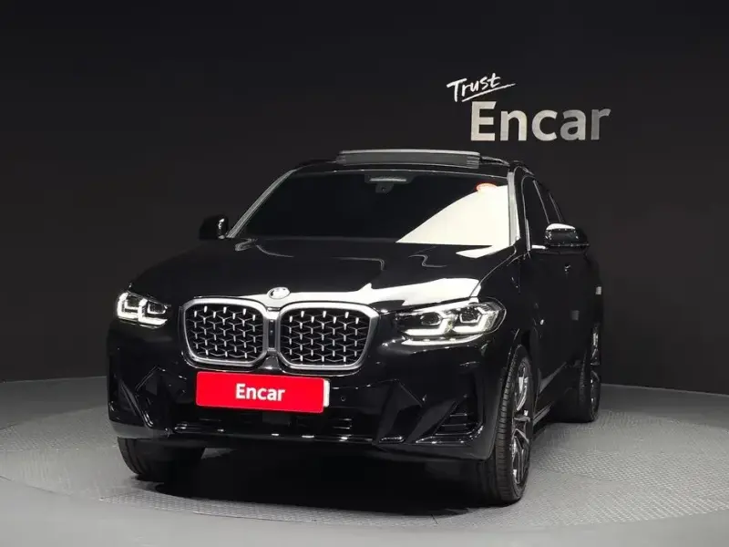 2025 BMW X4 с пробегом 4 510 км