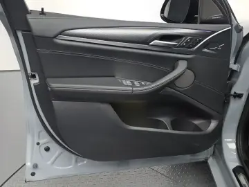 2023 BMW X4 с пробегом 39 399 км