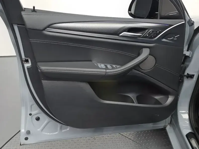 2023 BMW X4 с пробегом 39 399 км