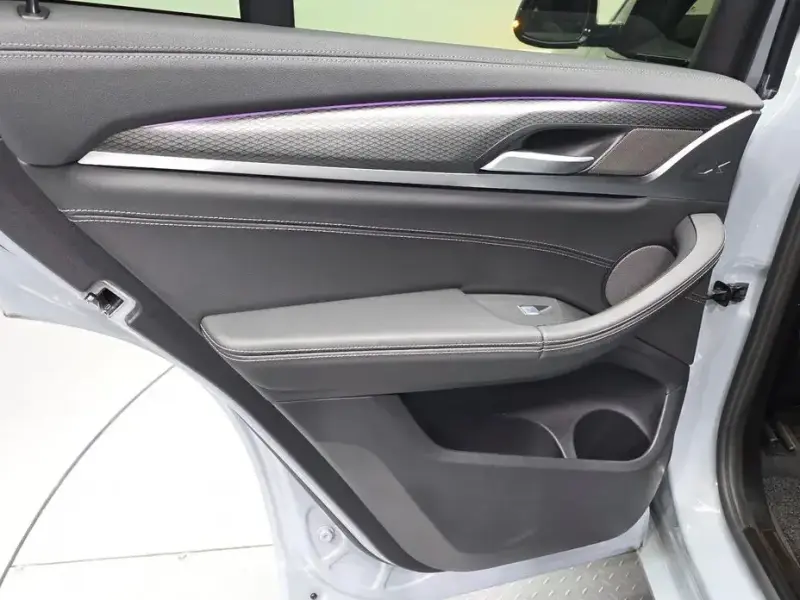 2023 BMW X4 с пробегом 39 399 км