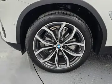 2025 BMW X4 с пробегом 8 768 км