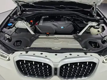 2025 BMW X4 с пробегом 8 768 км