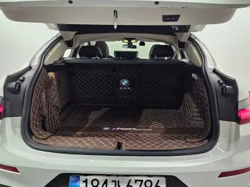 2025 BMW X4 с пробегом 8 768 км
