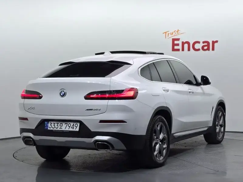 2023 BMW X4 с пробегом 44 727 км