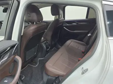 2023 BMW X4 с пробегом 44 727 км