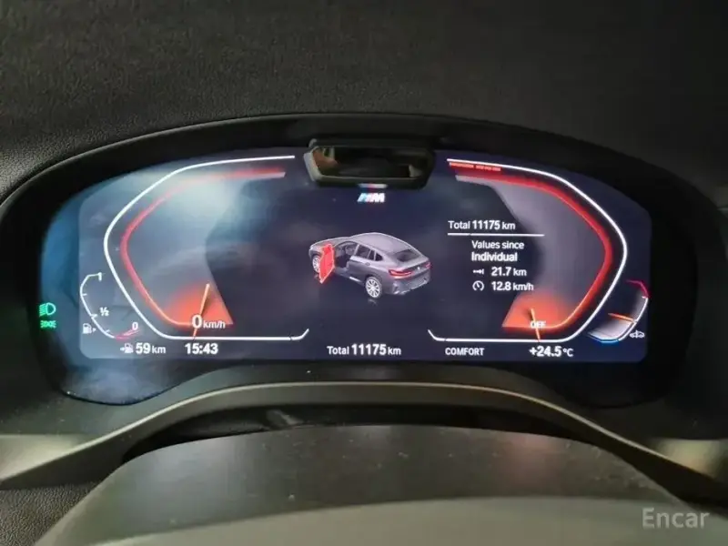 2025 BMW X4 с пробегом 11 122 км