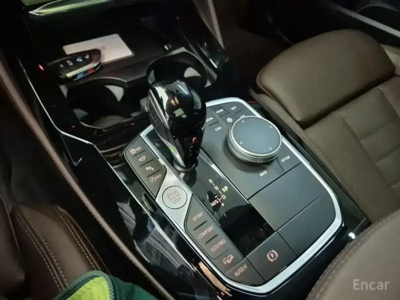 2025 BMW X4 с пробегом 11 122 км