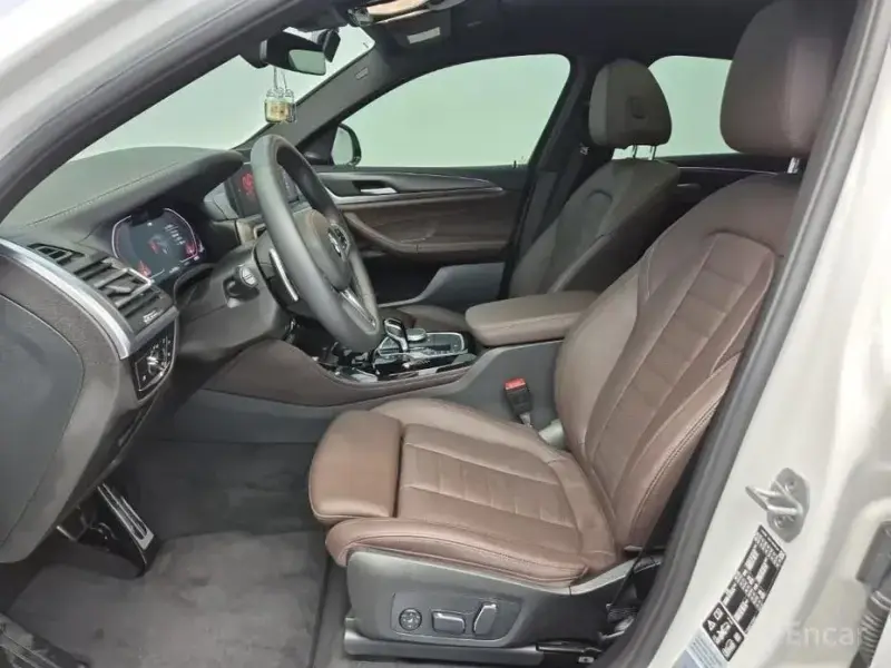 2025 BMW X4 с пробегом 11 122 км