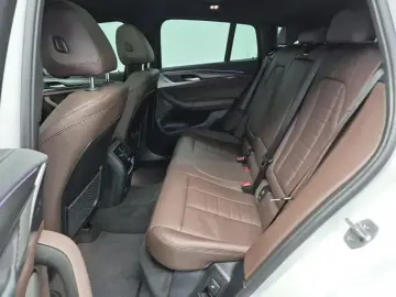 2025 BMW X4 с пробегом 11 122 км