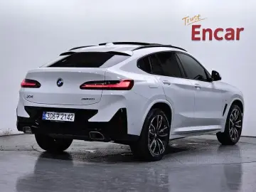2025 BMW X4 с пробегом 9 711 км