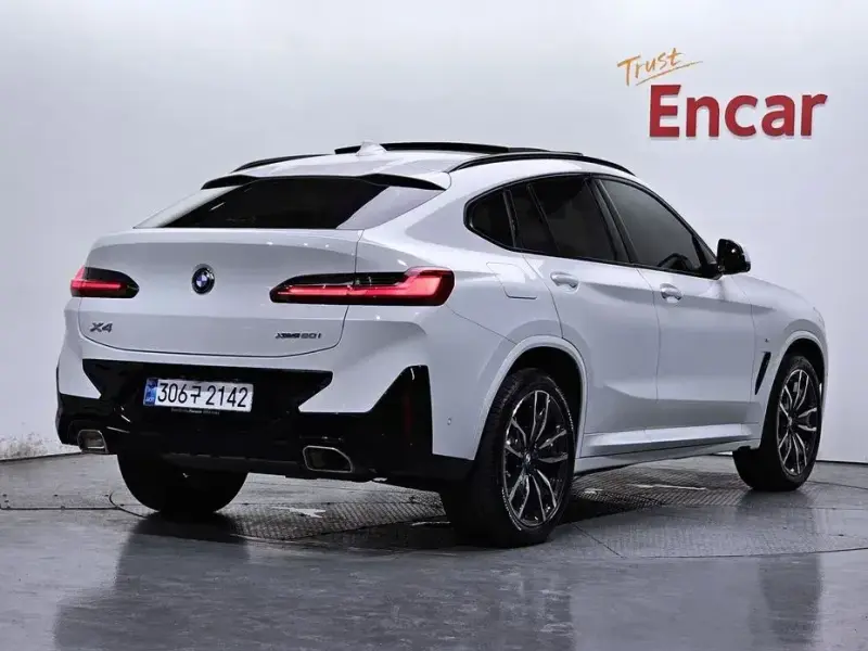 2025 BMW X4 с пробегом 9 711 км