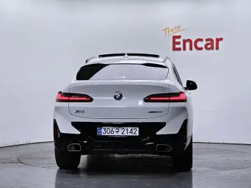 2025 BMW X4 с пробегом 9 711 км