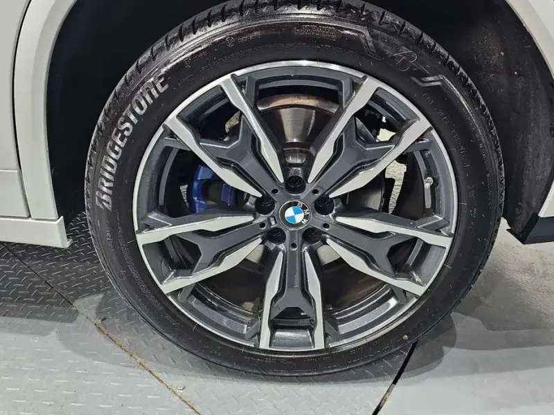 2025 BMW X4 с пробегом 9 711 км