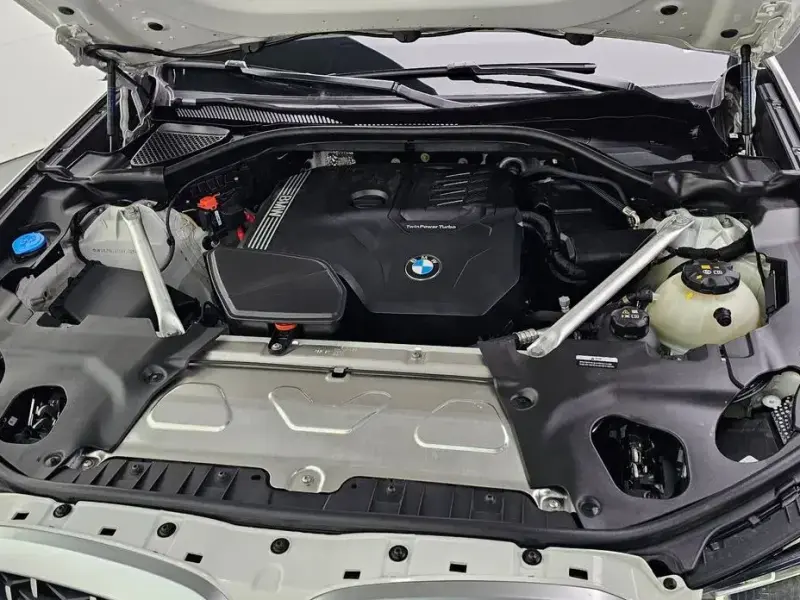 2025 BMW X4 с пробегом 9 711 км