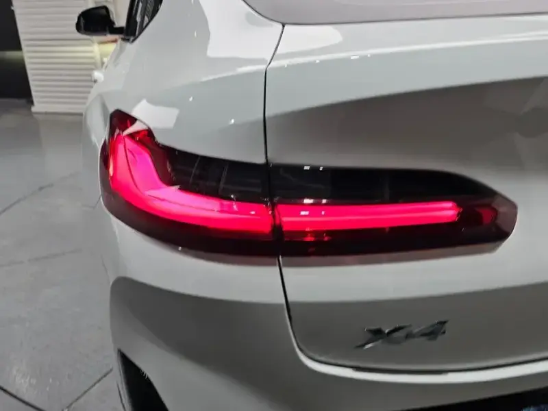 2025 BMW X4 с пробегом 9 711 км