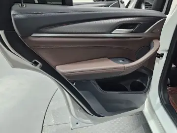 2025 BMW X4 с пробегом 9 711 км