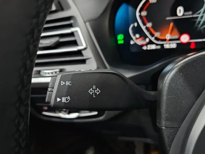 2025 BMW X4 с пробегом 9 711 км