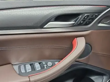 2025 BMW X4 с пробегом 9 711 км