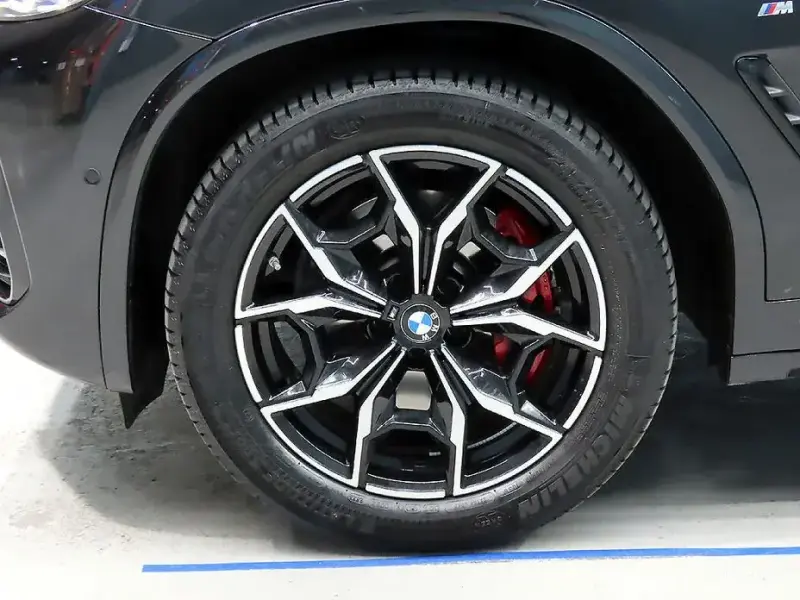 2023 BMW X4 с пробегом 16 800 км