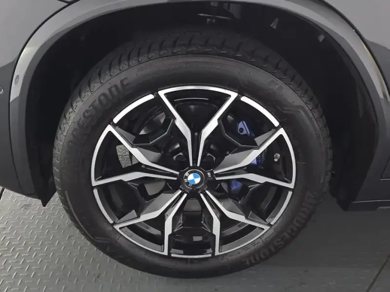2024 BMW X4 с пробегом 14 082 км