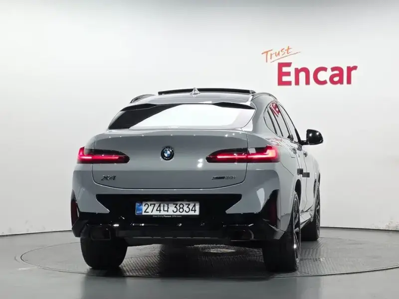 2025 BMW X4 с пробегом 7 061 км