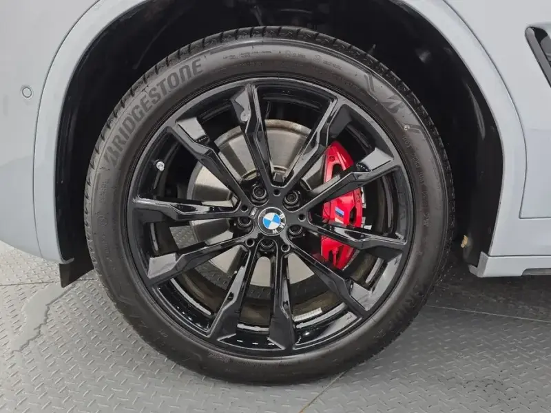 2025 BMW X4 с пробегом 7 061 км