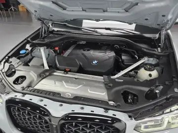 2025 BMW X4 с пробегом 7 061 км
