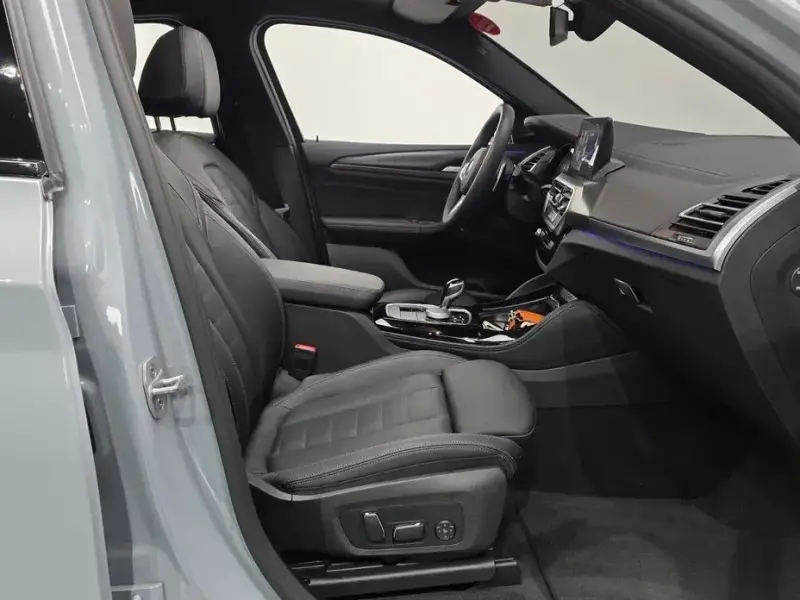 2025 BMW X4 с пробегом 7 061 км