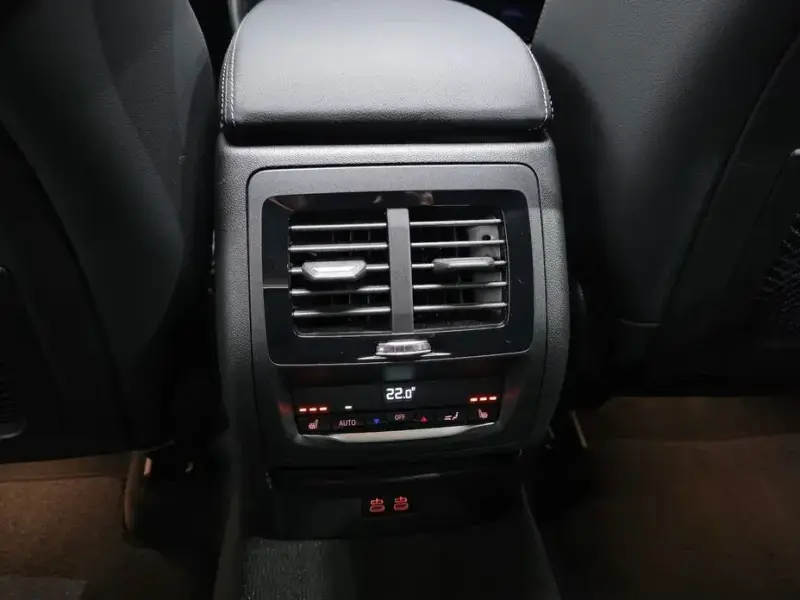 2025 BMW X4 с пробегом 7 061 км