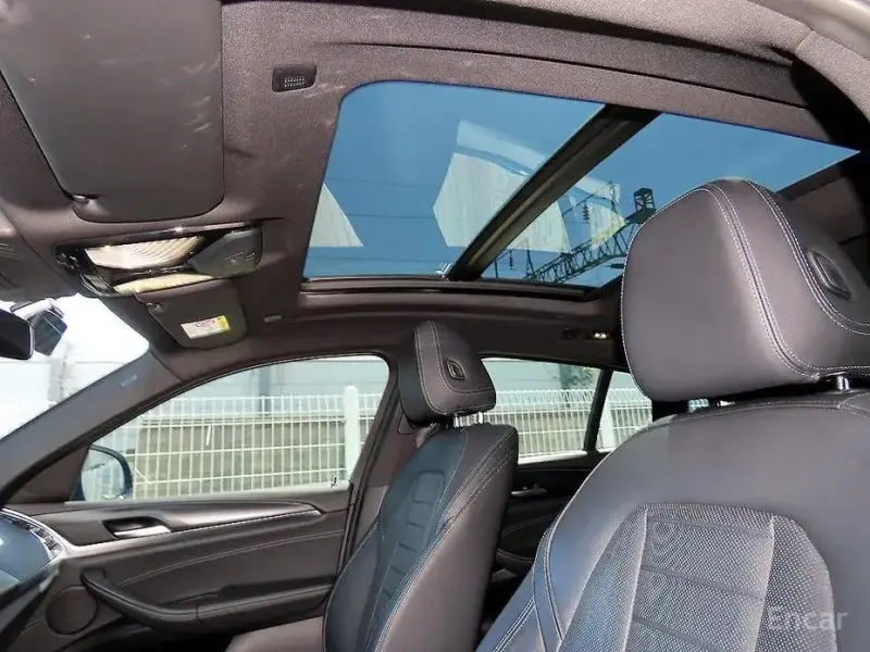 2023 BMW X4 с пробегом 54 185 км