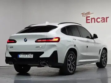 2023 BMW X4 с пробегом 33 770 км