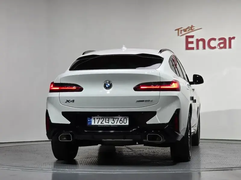2023 BMW X4 с пробегом 33 770 км