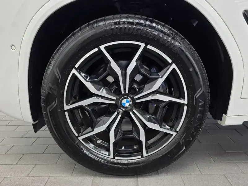 2023 BMW X4 с пробегом 33 770 км