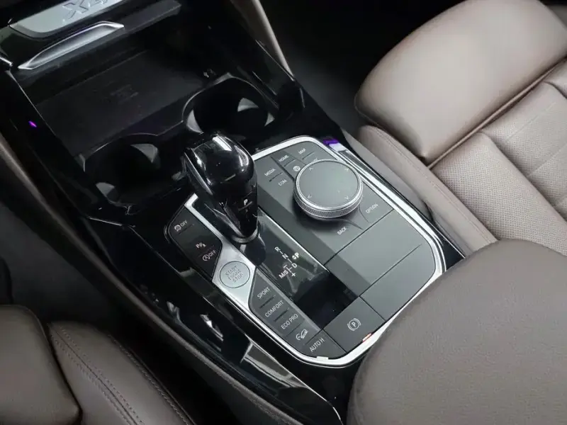 2023 BMW X4 с пробегом 33 770 км