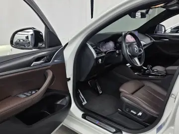 2023 BMW X4 с пробегом 33 770 км