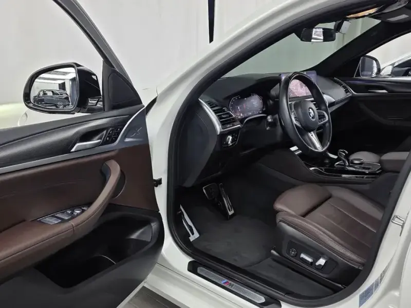 2023 BMW X4 с пробегом 33 770 км