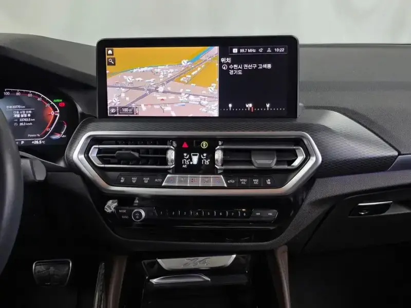 2023 BMW X4 с пробегом 33 770 км