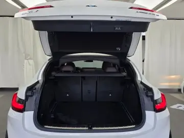 2023 BMW X4 с пробегом 33 770 км