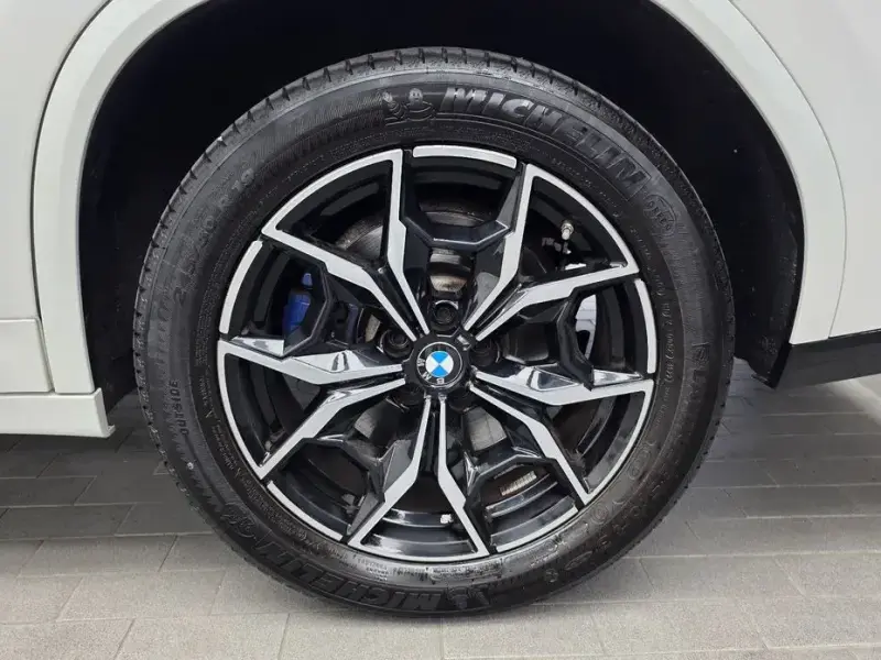 2023 BMW X4 с пробегом 33 770 км