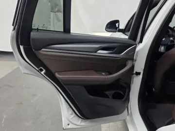 2023 BMW X4 с пробегом 33 770 км