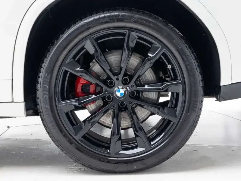 2025 BMW X4 с пробегом 25 830 км