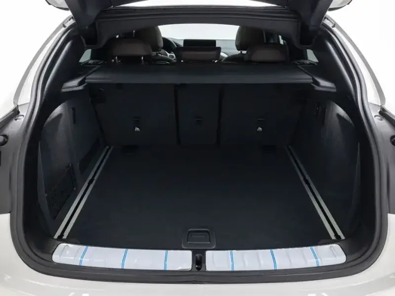 2025 BMW X4 с пробегом 25 830 км