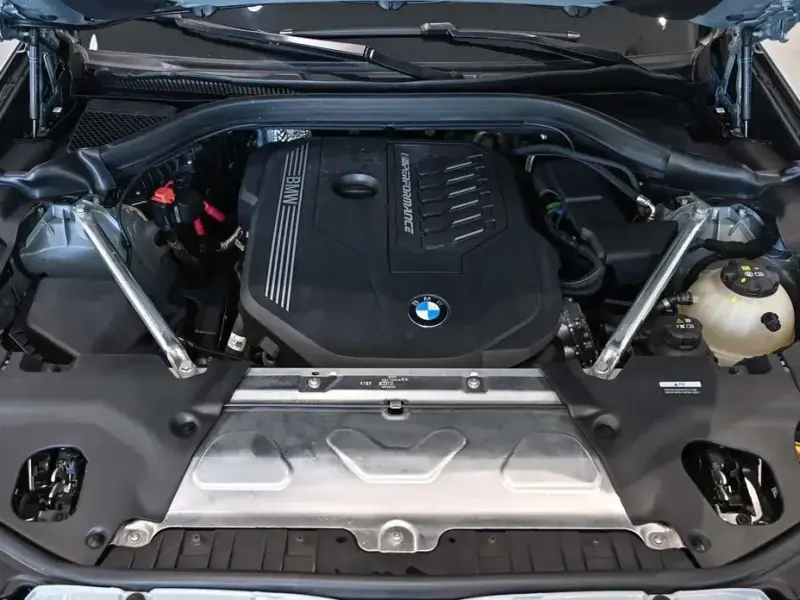 2023 BMW X4 с пробегом 45 595 км