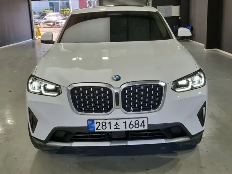 2023 BMW X4 с пробегом 16 903 км
